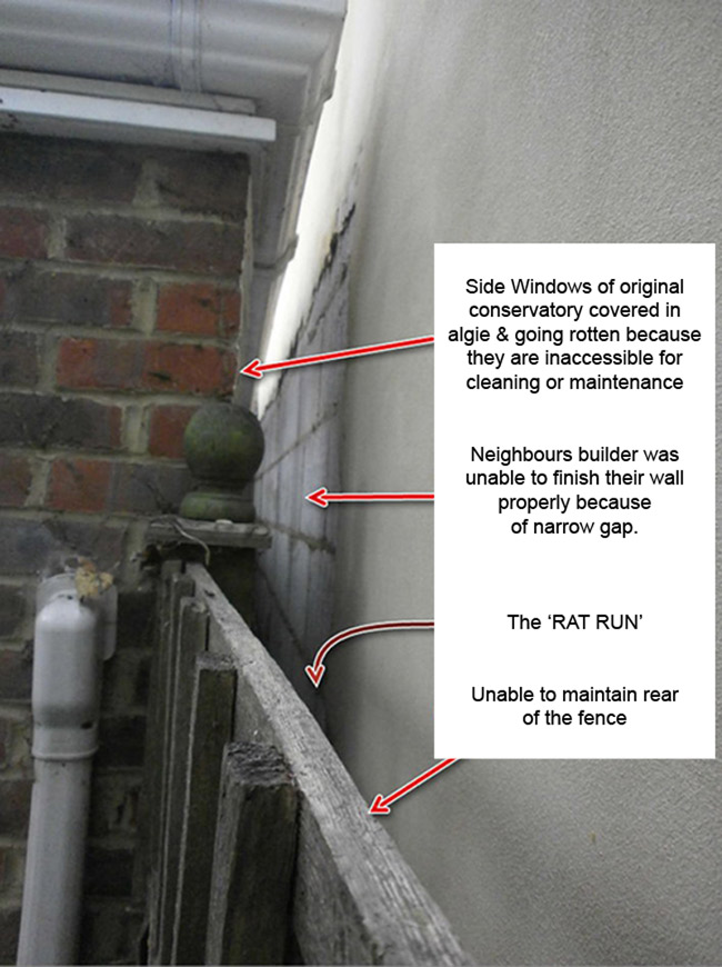 F-______RichmondOak_Photo-Gallery_Technical-(for-private-access)_Glazing-on-Boundary_Web-Ready_3_Problems_with_Glazing_on_Boundary_the-rat-run-between